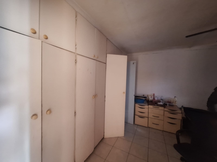 6 Bedroom Property for Sale in Southernwood Eastern Cape